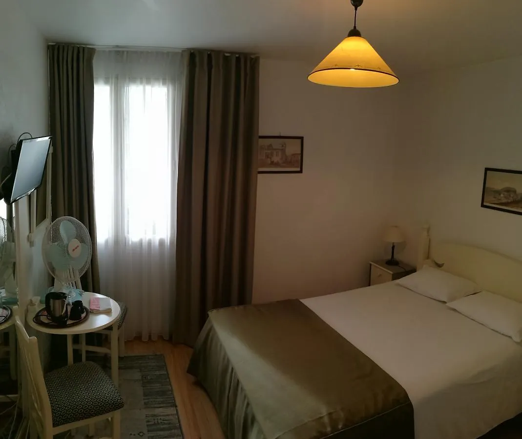 Pensao Residencial Vila Teresinha Фуншал Гостевой дом